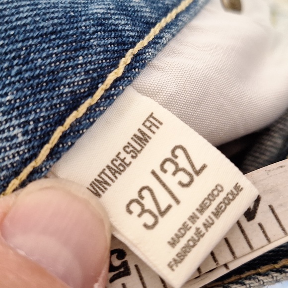 BDG Jeans Mens 32x32 Vintage Slim Fit Distressed Ripped Blue Denim Jean's - Picture 3 of 5